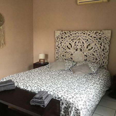 2 Chambres Avec Piscine Dans Maison Creole Saint Pierre Exterior foto